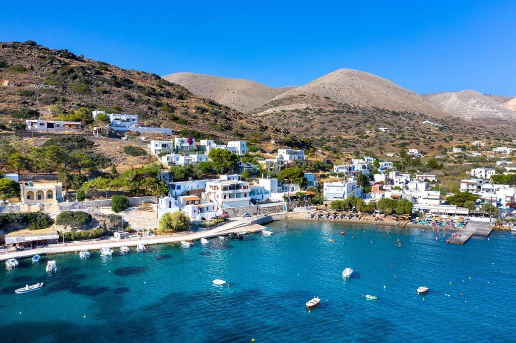 Finikas, Syros