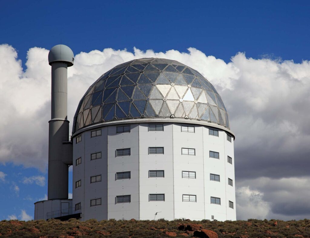 το μεγαλύτερο οπτικό τηλεσκόπιο στο νότιο ημισφαίριο με το «αλμυρό» ονομα SALT.