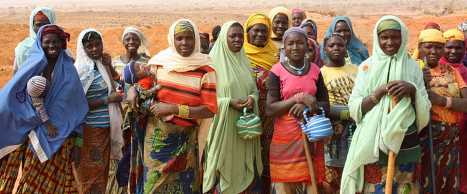 Γυναίκες στο Νίγηρα ποζάρουν στον φακό (φωτ. USAIDx)