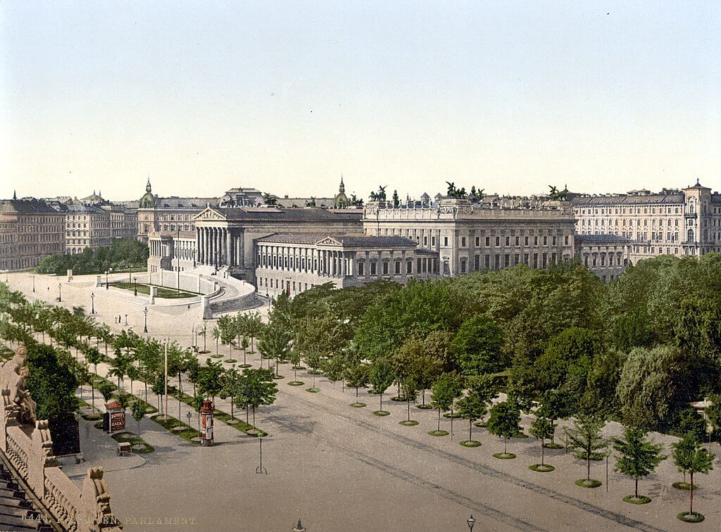 Η Ρίνγκστρασε μπροστά από το Κοινοβούλιο σε φωτογραφία του 1900 (πηγή: Wikimedia Commons)