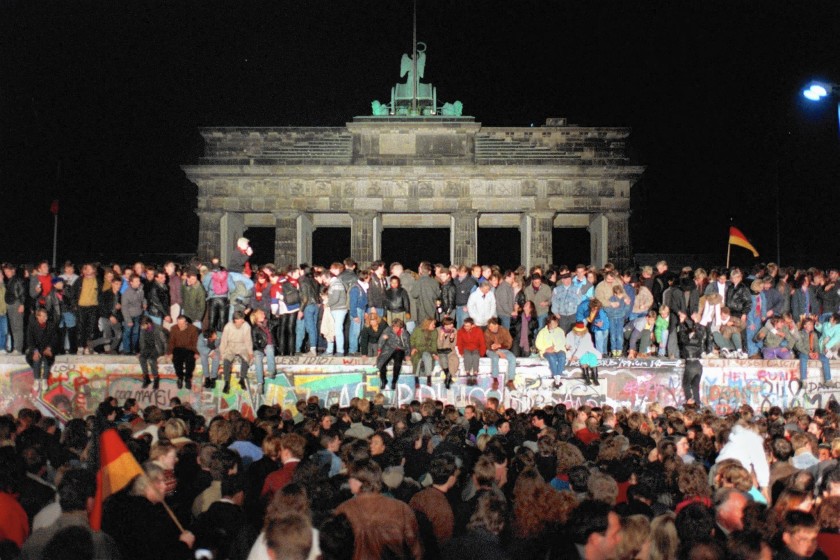 Βερολίνο, 9 Νοεμβρίου 1989: Η μέρα που έπεσε το τείχος