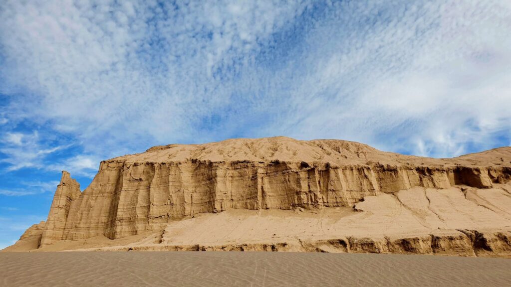 Kalout στην έρημο Λουτ (φωτ. Alireza Afkar στο Unsplash)
