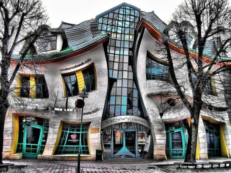 Το «Στραβό Σπίτι» στην Πολωνία είναι το πιο παράξενο κτίριο του κόσμου