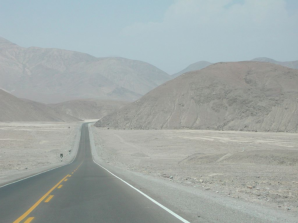 Panamericana – Παναμερικανικός Αυτοκινητόδρομος στην έρημο Ατακάμα στη Βόρεια Χιλή (πηγή: wikipedia)