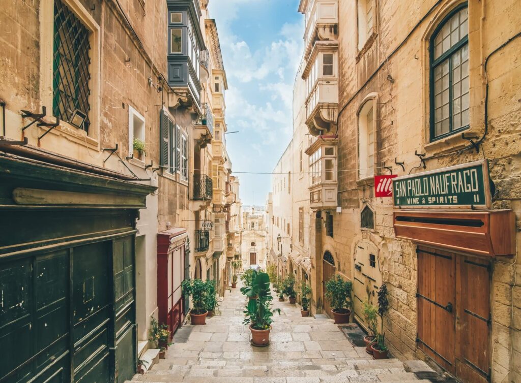 Πως είναι η ζωή στη Μάλτα; Κόστος ζωής, μισθοί, ασφάλεια και άλλα θετικά και αρνητικά
