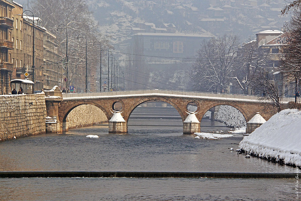 Η οθωμανική γέφυρα Latin Bridge στο Σαράγεβο το 2014 (πηγή: wikipedia)