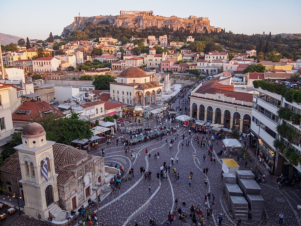 Η πλατεία Μοναστηρακίου από ψηλά