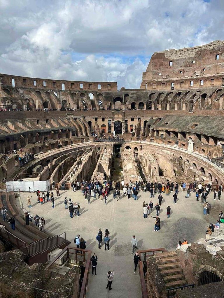 Το Κολοσσαίο εσωτερικά