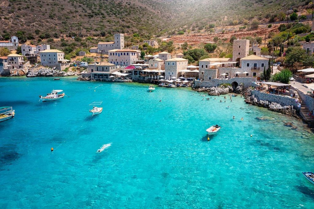 Το Παλάτι και ο Πύργος του Πετρόμπεη Μαυρομιχάλη