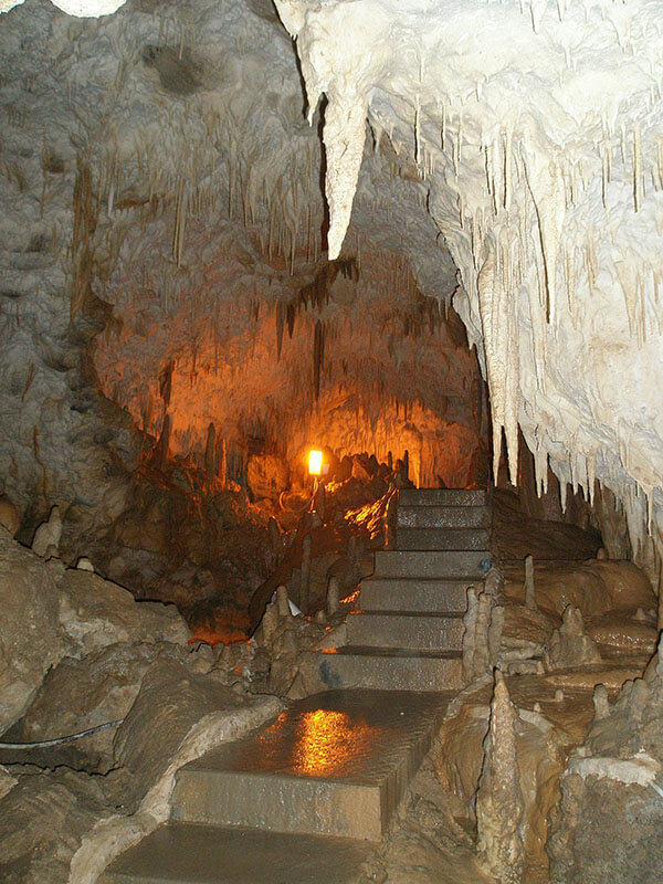 Σπήλαιο Ανεμότρυπα