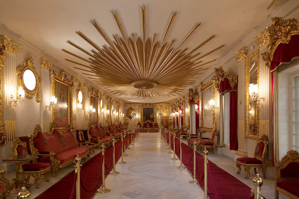 Η αίθουσα του Θρόνου στο Manial Palace στο νησί Roda στο Κάιρο