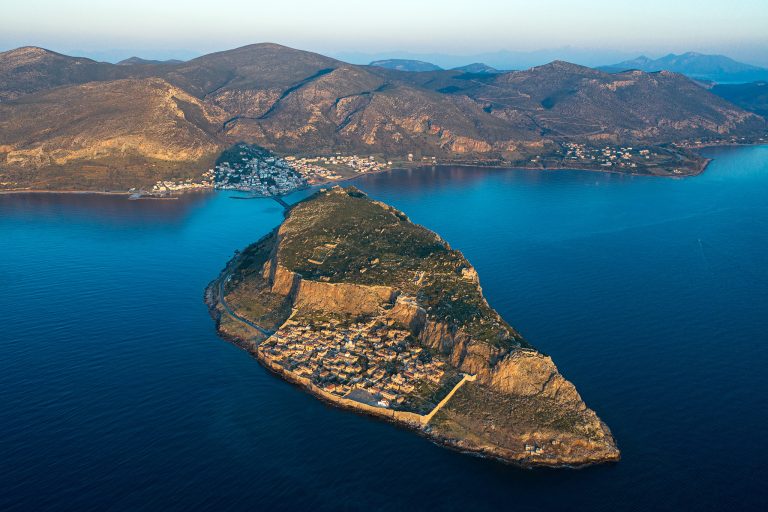 Πού να μείνω στη Μονεμβασιά
