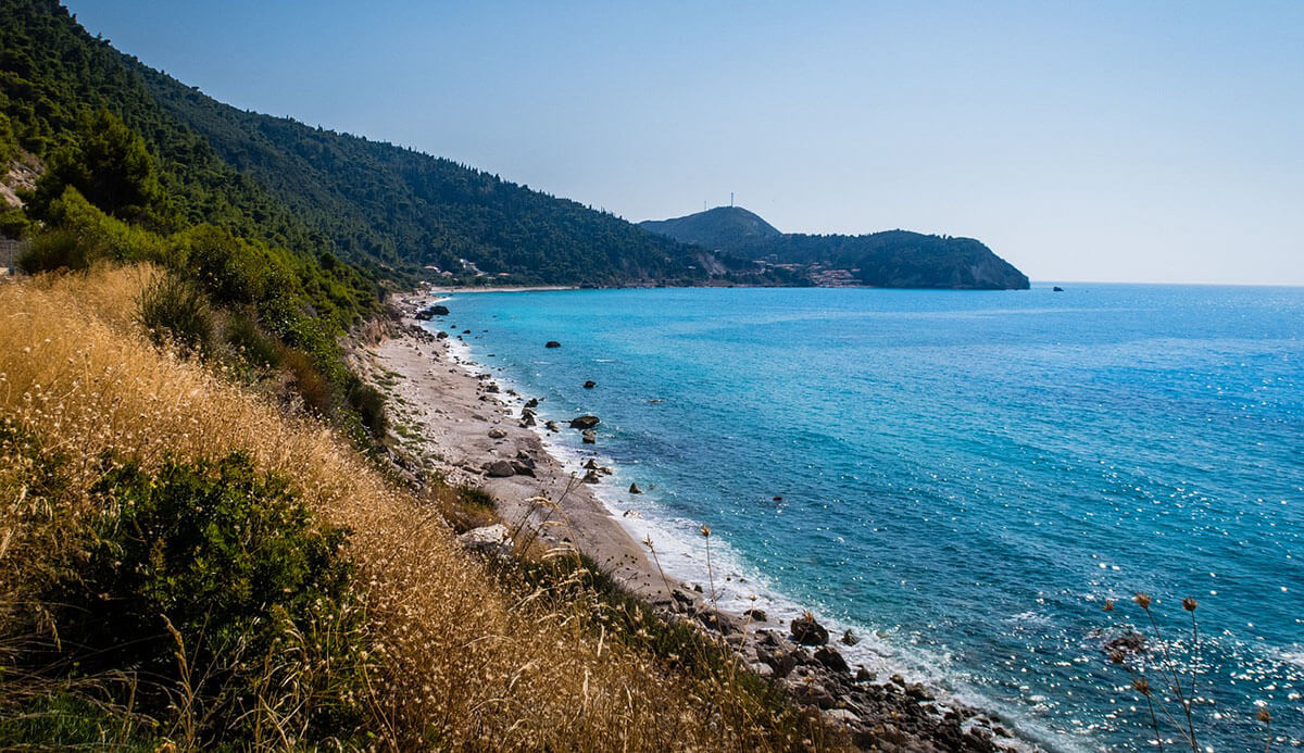 Κάμπινγκ στη Λευκάδα: Τα 7 οργανωμένα camping του νησιού