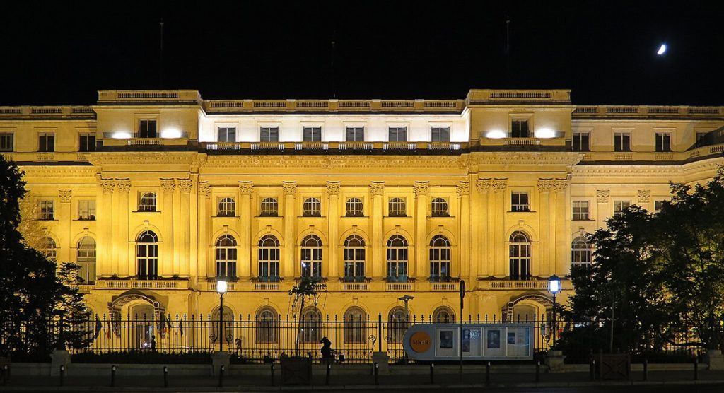 Το Εθνικό Μουσείο Τέχνης της Ρουμανίας που στεγάζεται στο πρώην Βασιλικό Παλάτι