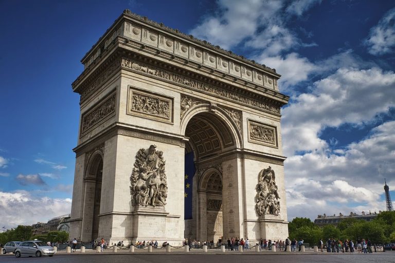 Αψίδα του Θριάμβου: ένα μνημείο γεμάτο γαλλική ιστορία