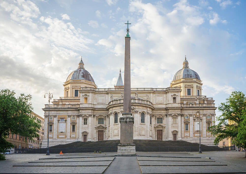 Η δυτική όψη της Santa Maria Maggiore