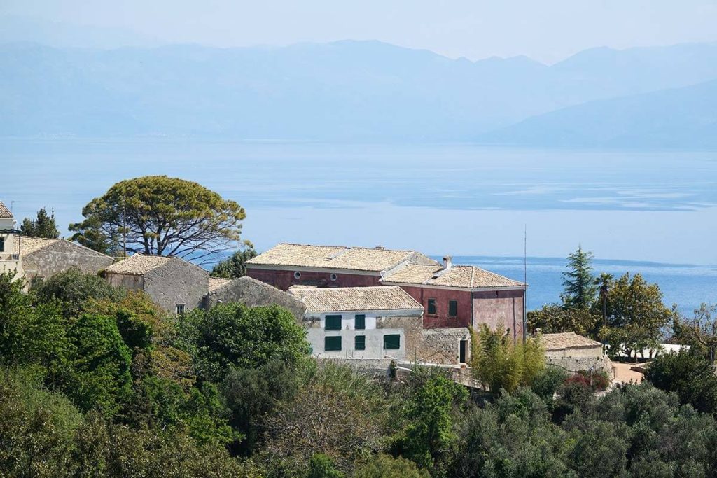 Χλωμός, Κέρκυρα