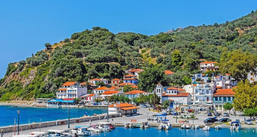 Λουτράκι, λιμάνι Γλώσσας Σκοπέλου