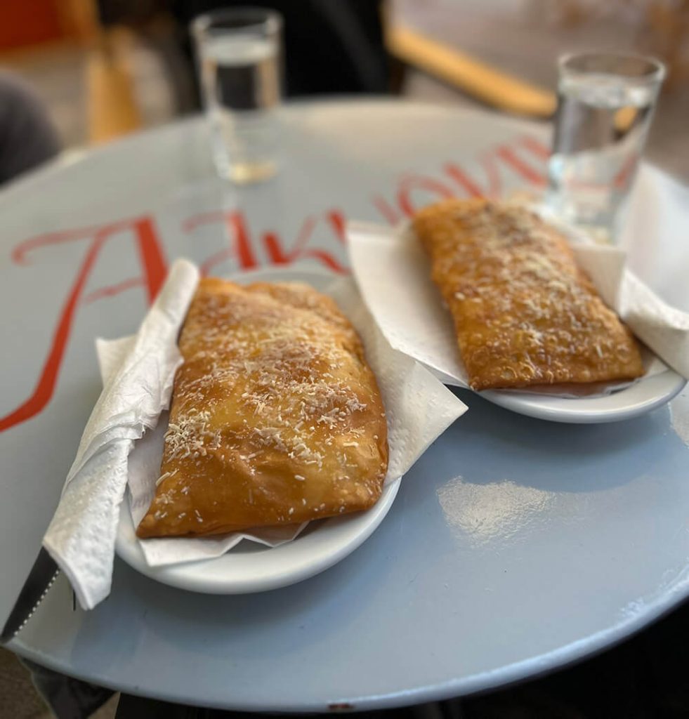 Τηγανιτή τυρόπιτα στην Αλκυόνη