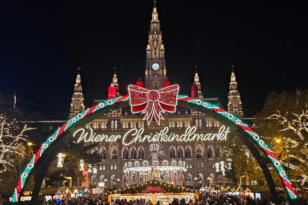 Η Χριστουγεννιάτικη Αγορά Christkindlmarkt στη Rathausplatz