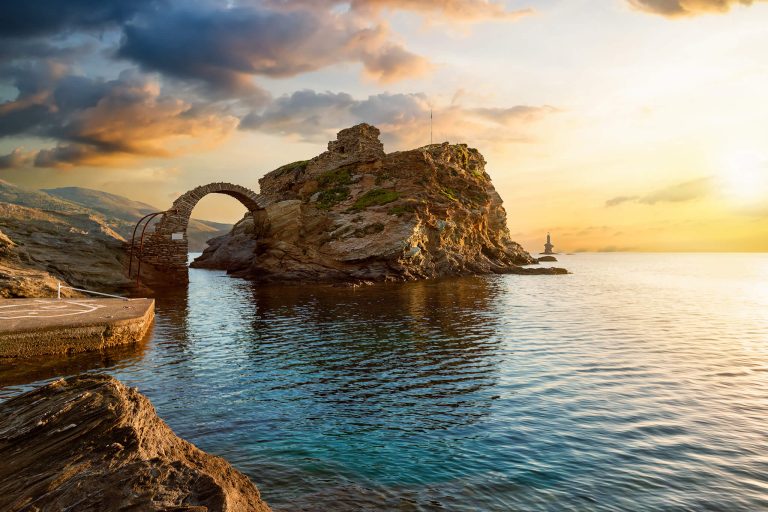 8 νησιά που μπορείς να πας από Ραφήνα (δρομολόγια & τιμές)