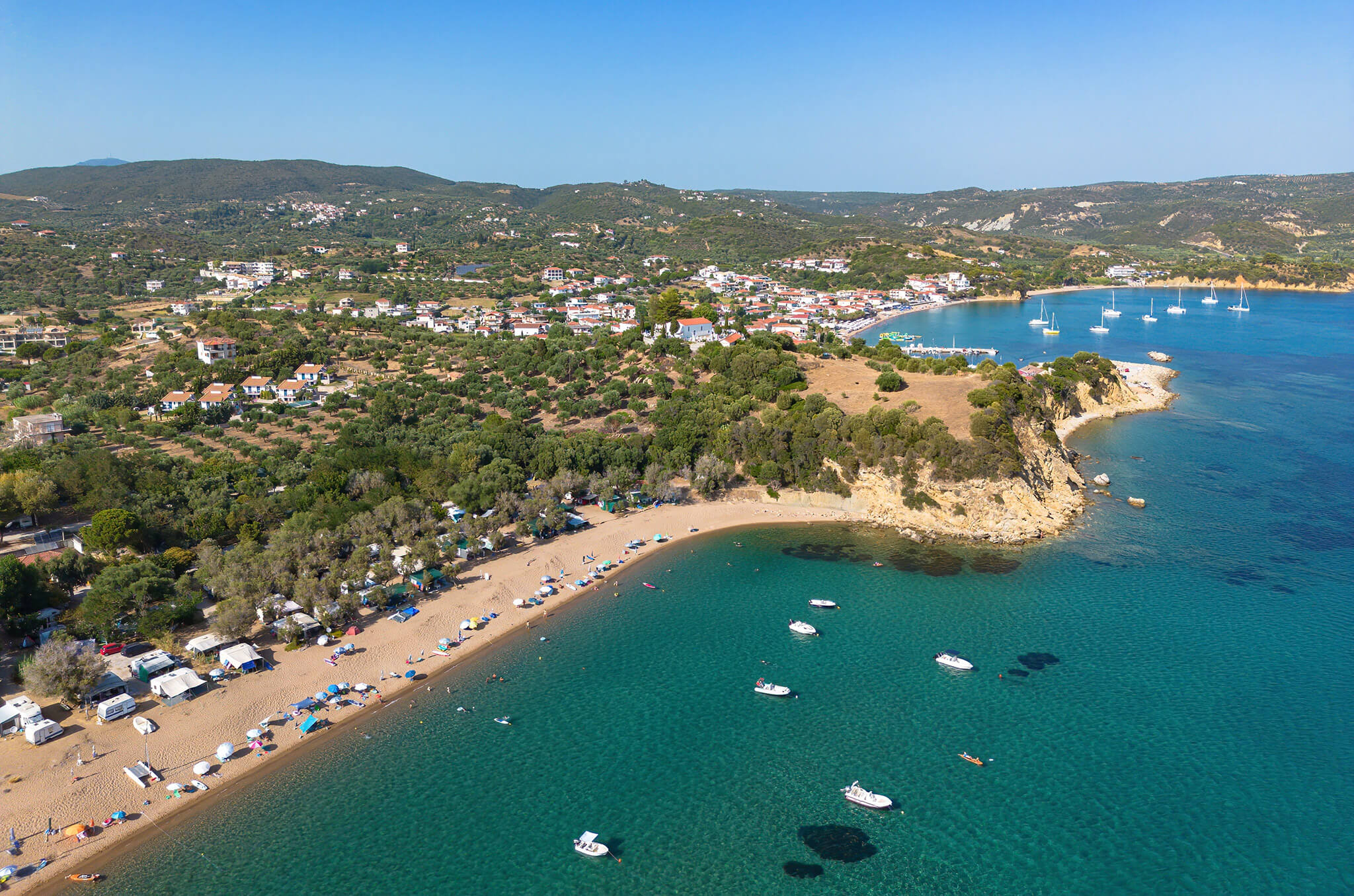 Τα καλύτερα all-inclusive resorts στην Πελοπόννησο για ξεκούραστες διακοπές (με παιδιά ή χωρίς)