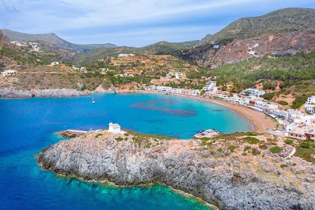 Καψάλι, το επίνειο της Χώρας των Κυθήρων