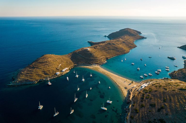 8+ νησιά που μπορείς να πας από Λαύριο (δρομολόγια & τιμές)