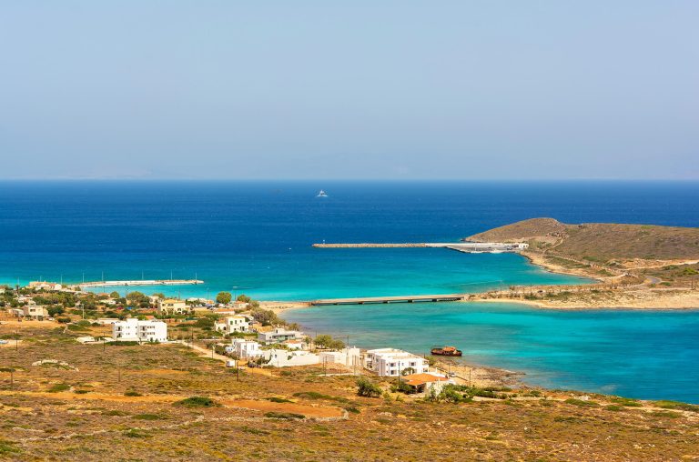 Πού να μείνετε στα Κύθηρα με παιδιά: Οι καλύτερες περιοχές & ξενοδοχεία για οικογένειες