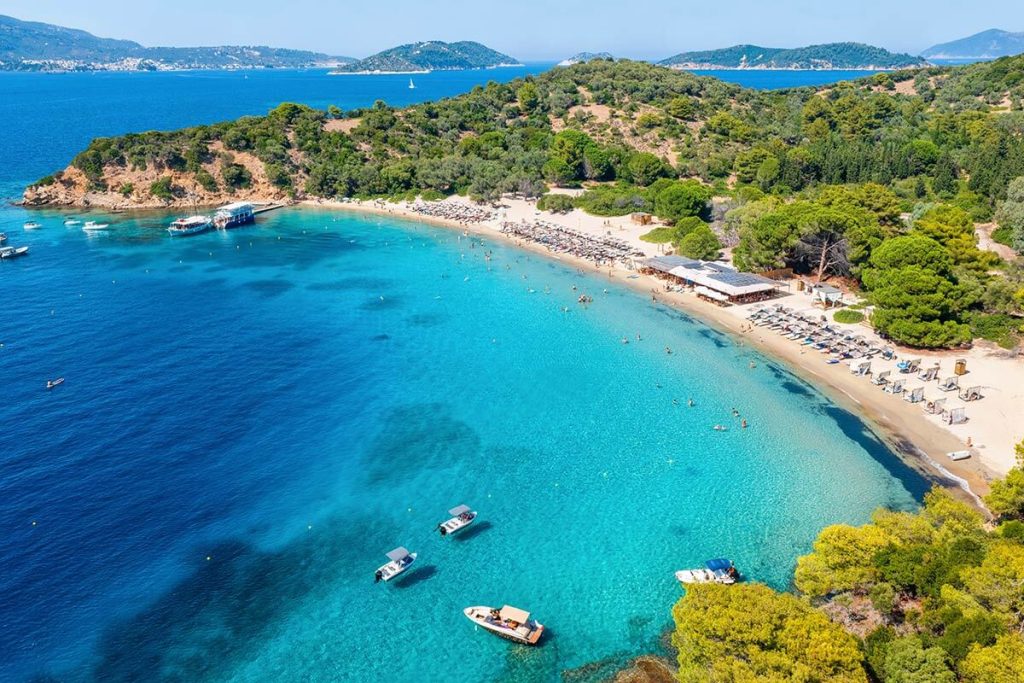 Παραλία Τσουγκριά, Σκιάθος