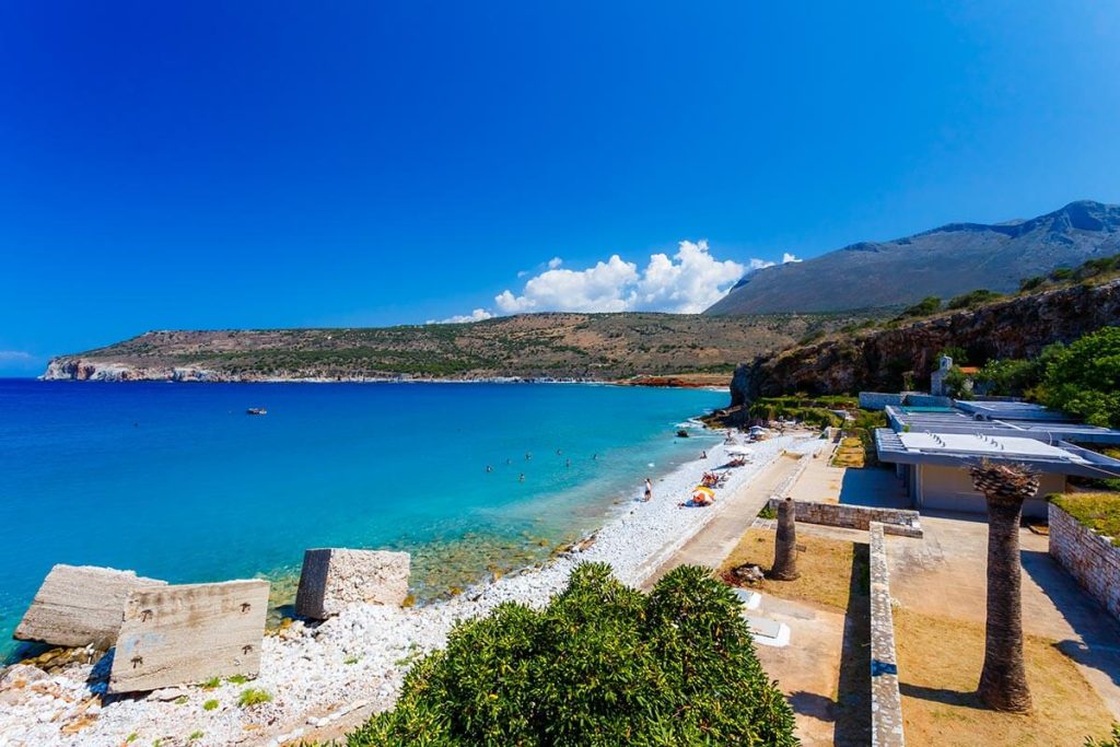Παραλία Διρού, Μάνη