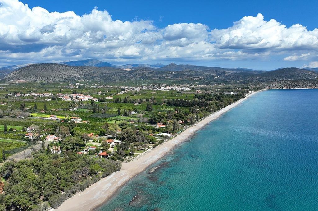 Παραλία Πλάκας Δρεπάνου