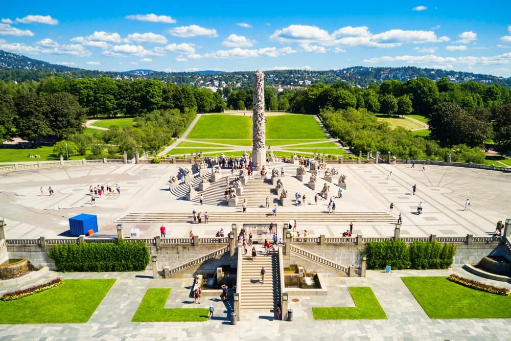 Πάρκο Vigeland στο Όσλο με τον Μονόλιθο και τα γλυπτά του Gustav Vigeland